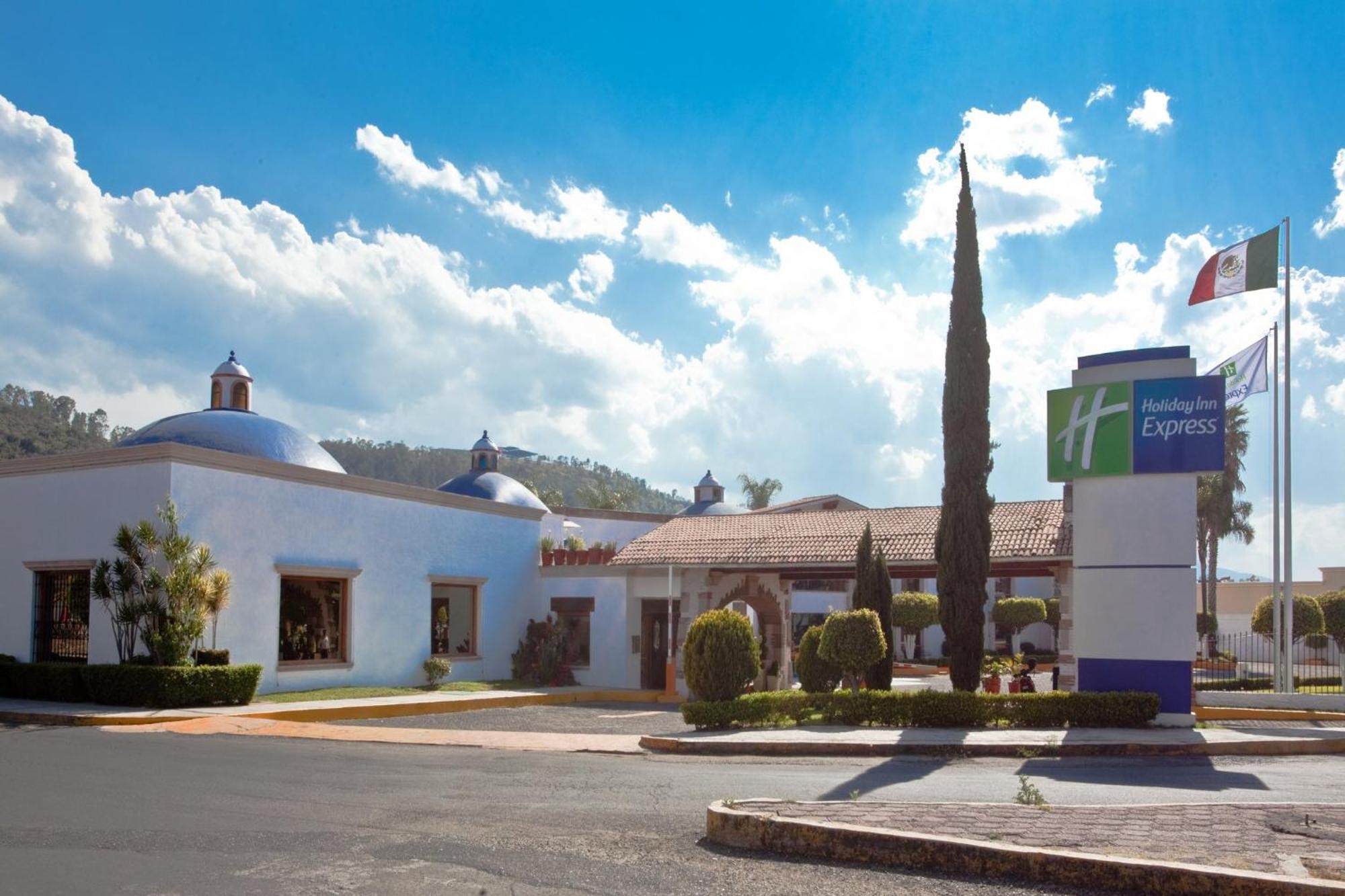 Holiday Inn Express Morelia, An Ihg Hotel Ngoại thất bức ảnh
